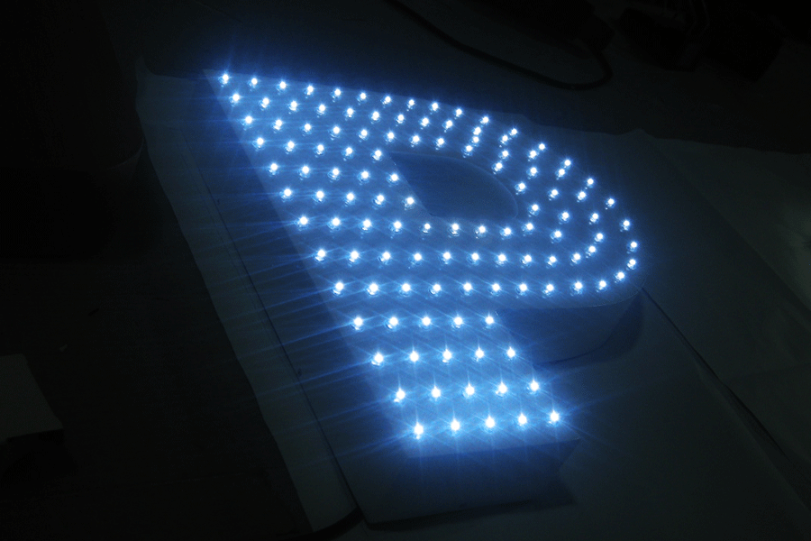 LED外露穿孔字的光源有什麽特征？